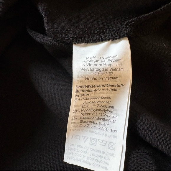 J. Crew Black Classic Minimalist Style Sleeveless Blouse Size S - Picture 9 of 9